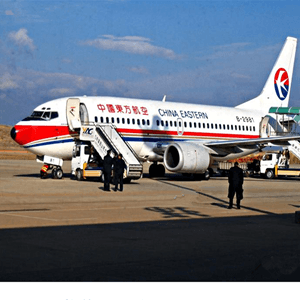 池州九华山机场空运航空快运业稳步发展的原因是什么？